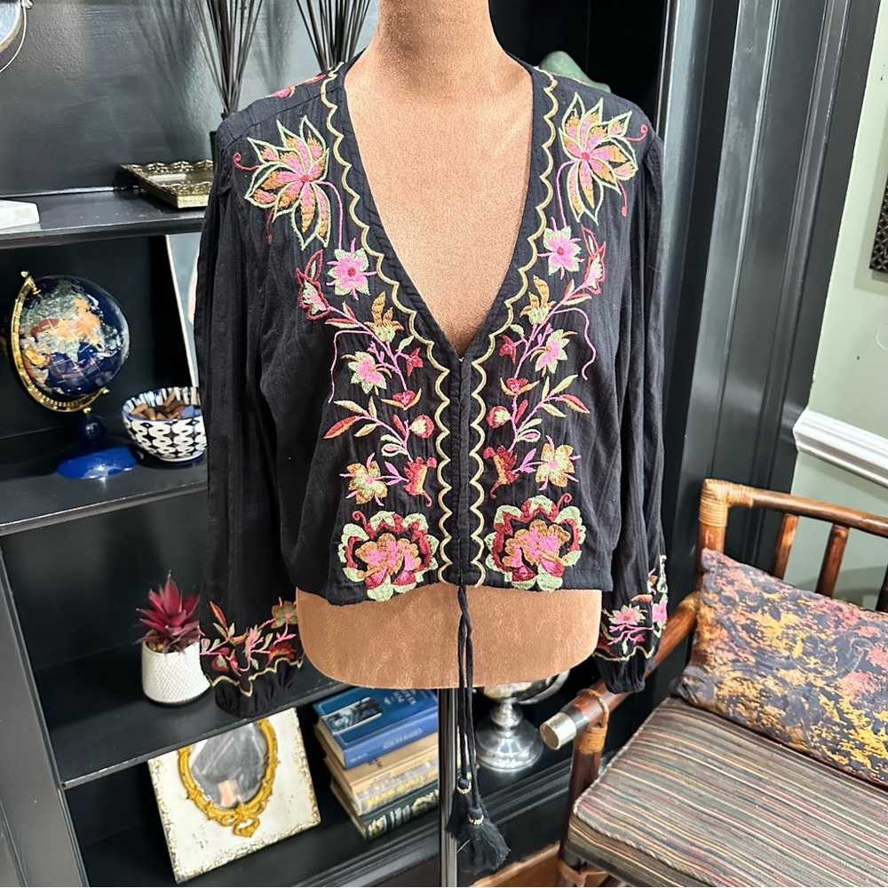 Allison New York Embroidered Top – Size L – 100% Cotton Boho Bloom